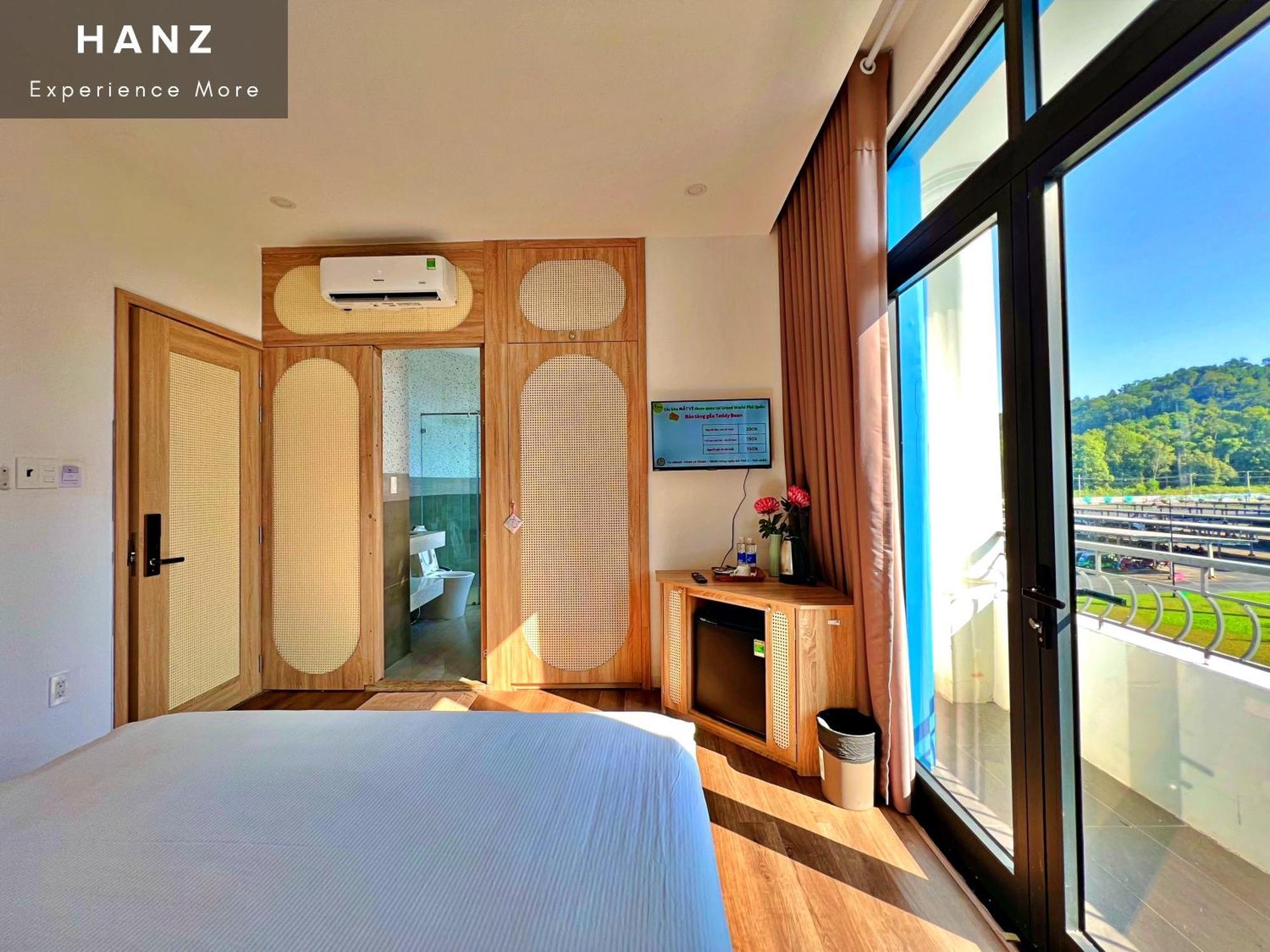 Hanz Sofia Grand Lago Phu Quoc Rum bild